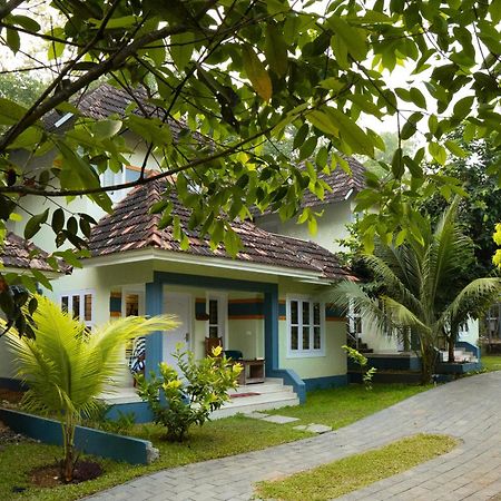Vajra Ayurveda And Yoga Retreat Kochi Exterior foto