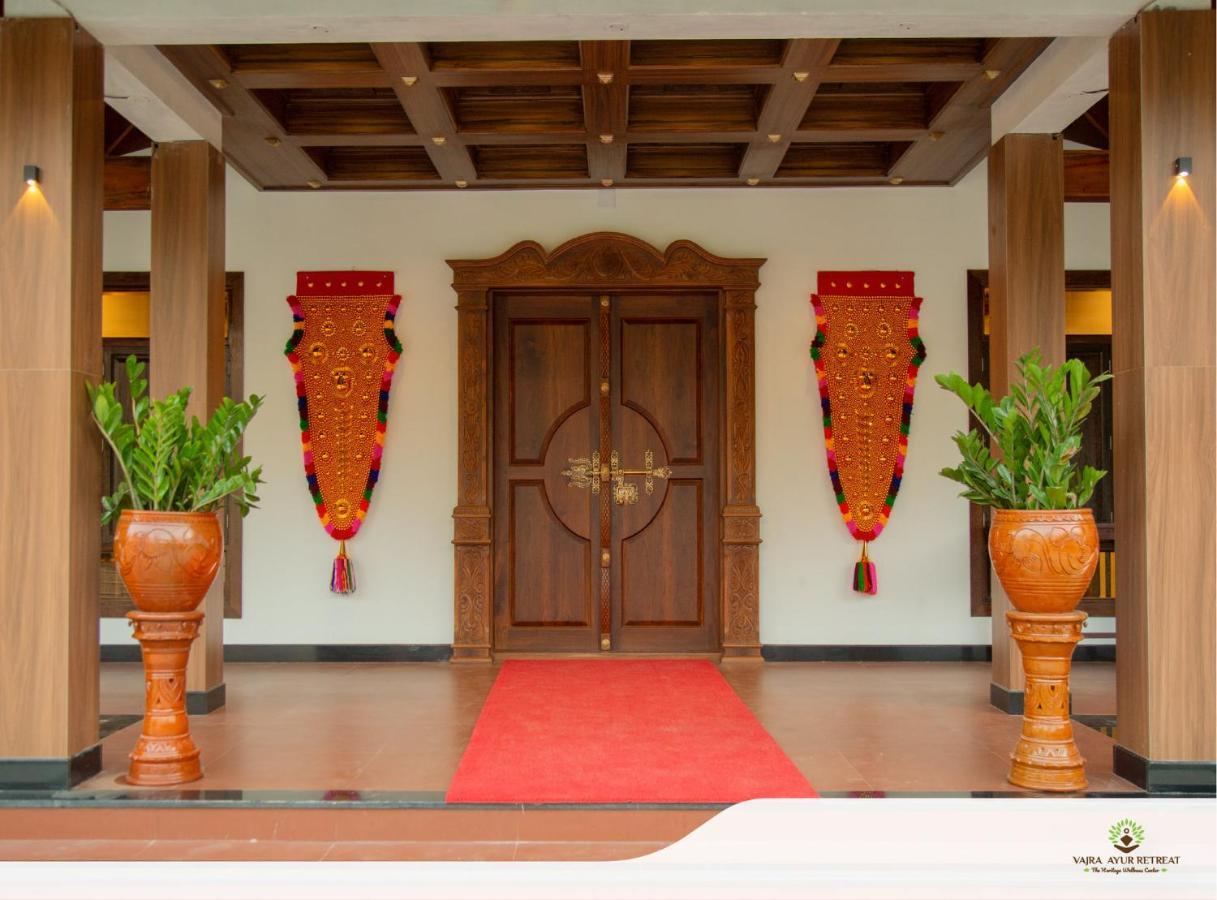 Vajra Ayurveda And Yoga Retreat Aparthotel Kochi Exterior foto