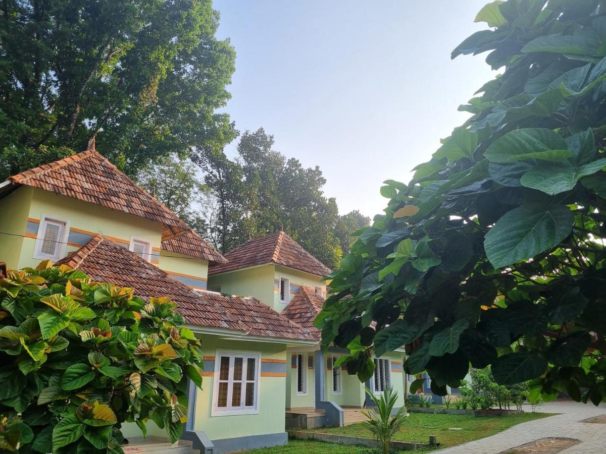 Vajra Ayurveda And Yoga Retreat Aparthotel Kochi Exterior foto