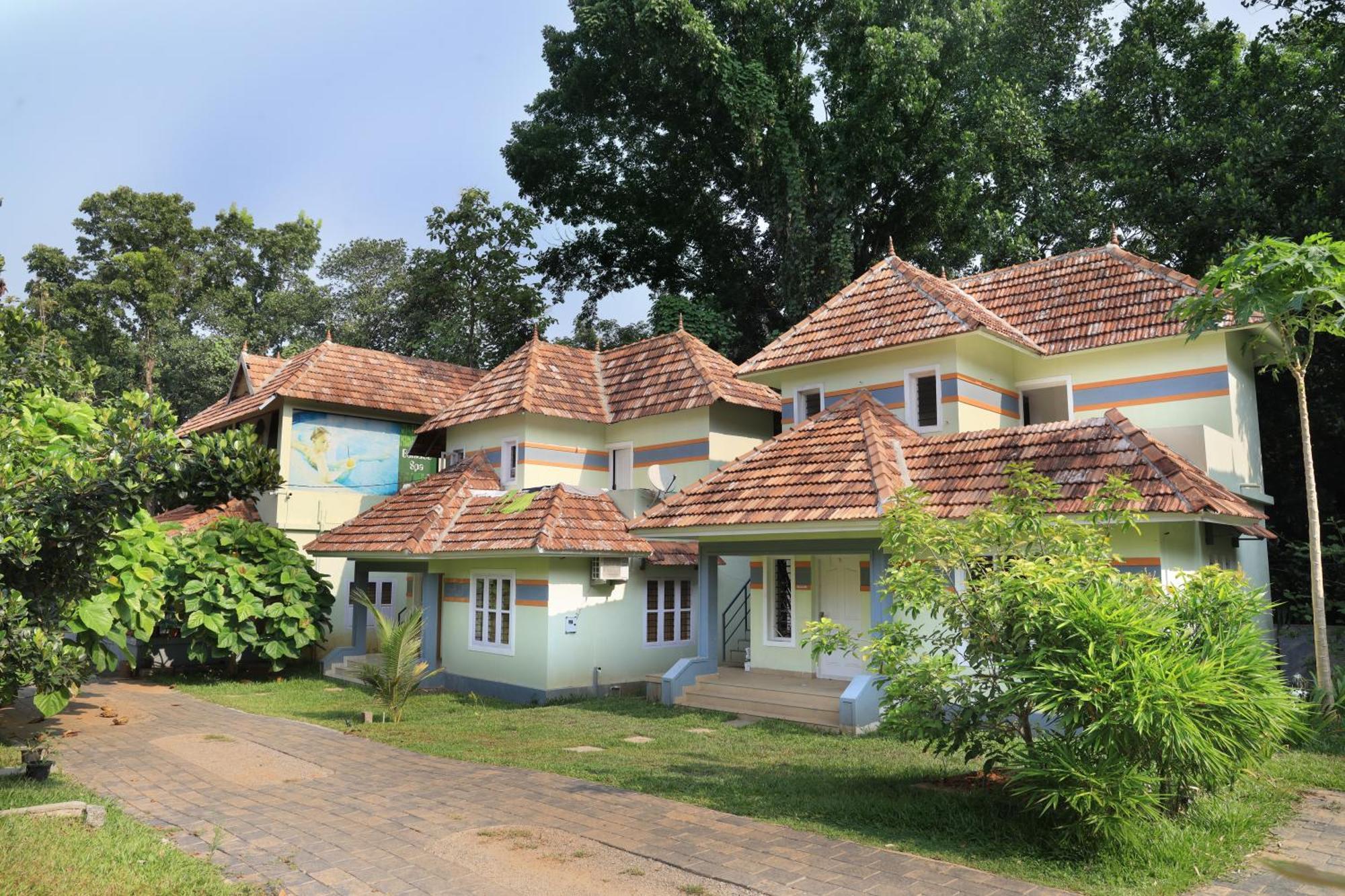 Vajra Ayurveda And Yoga Retreat Kochi Exterior foto