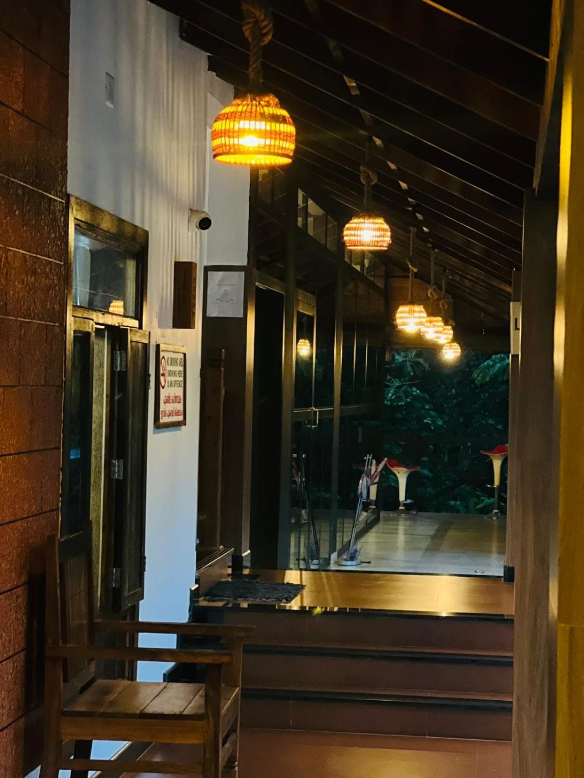 Vajra Ayurveda And Yoga Retreat Kochi Exterior foto