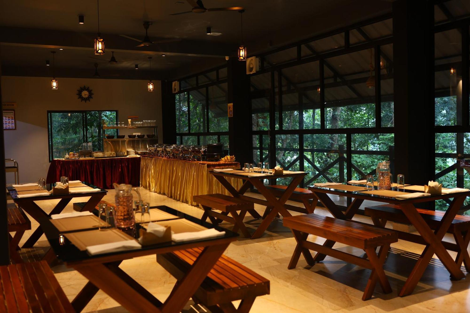 Vajra Ayurveda And Yoga Retreat Kochi Exterior foto