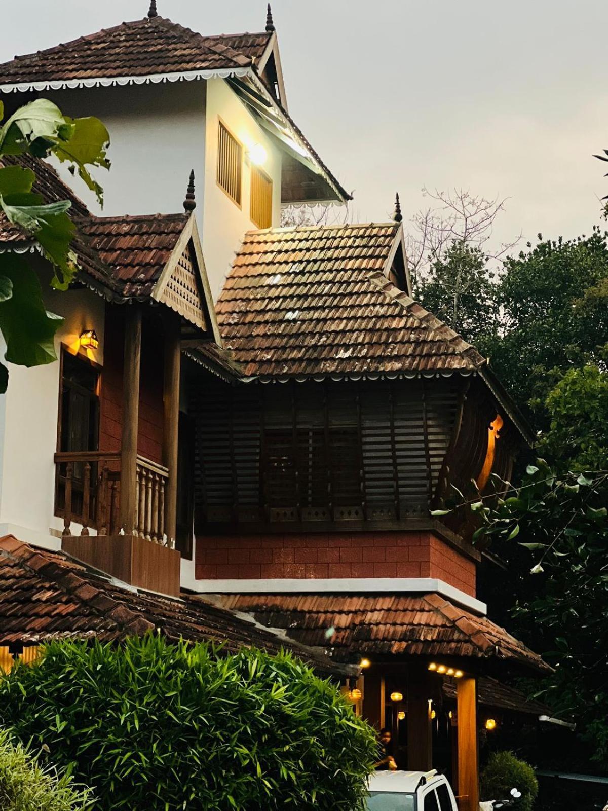 Vajra Ayurveda And Yoga Retreat Kochi Exterior foto