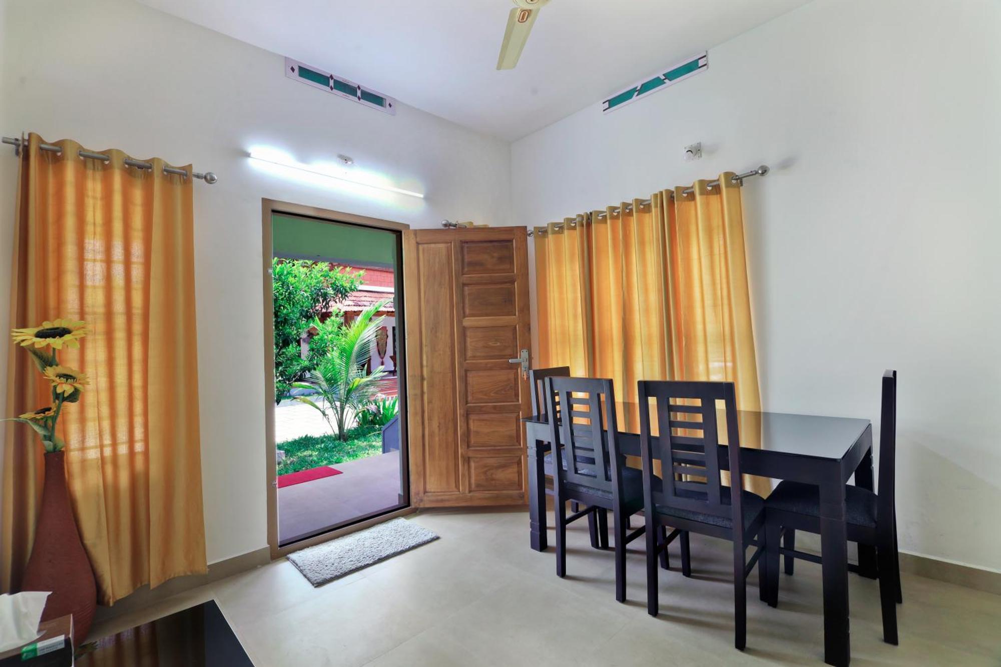 Vajra Ayurveda And Yoga Retreat Kochi Exterior foto