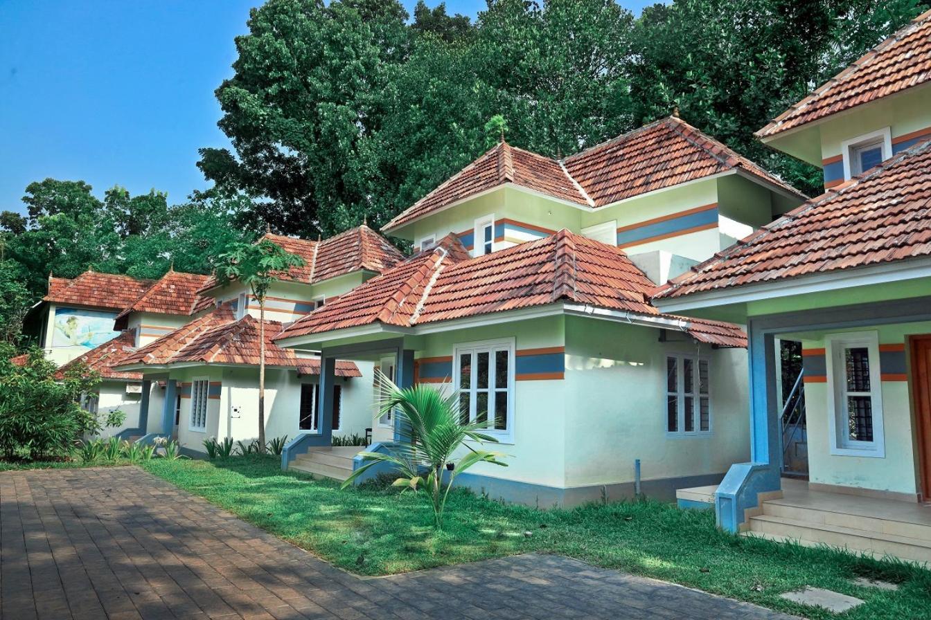 Vajra Ayurveda And Yoga Retreat Kochi Exterior foto